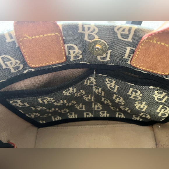 Dooney & Bourke Signature Crossbody Satchel Tulip Tote - Picture 12 of 16